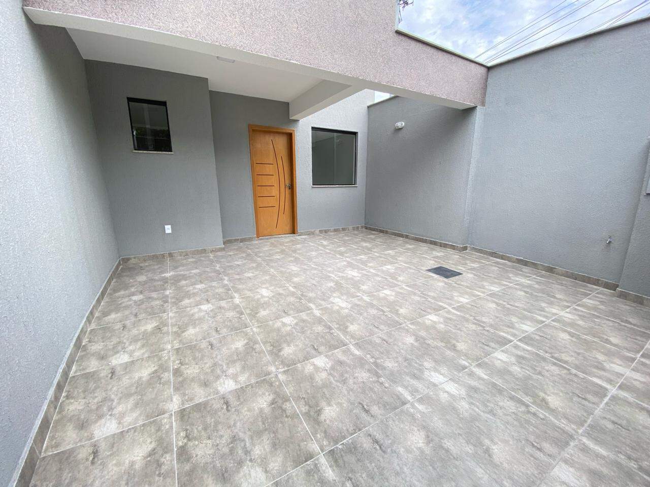 Casa geminada à venda no Santa Mônica: 