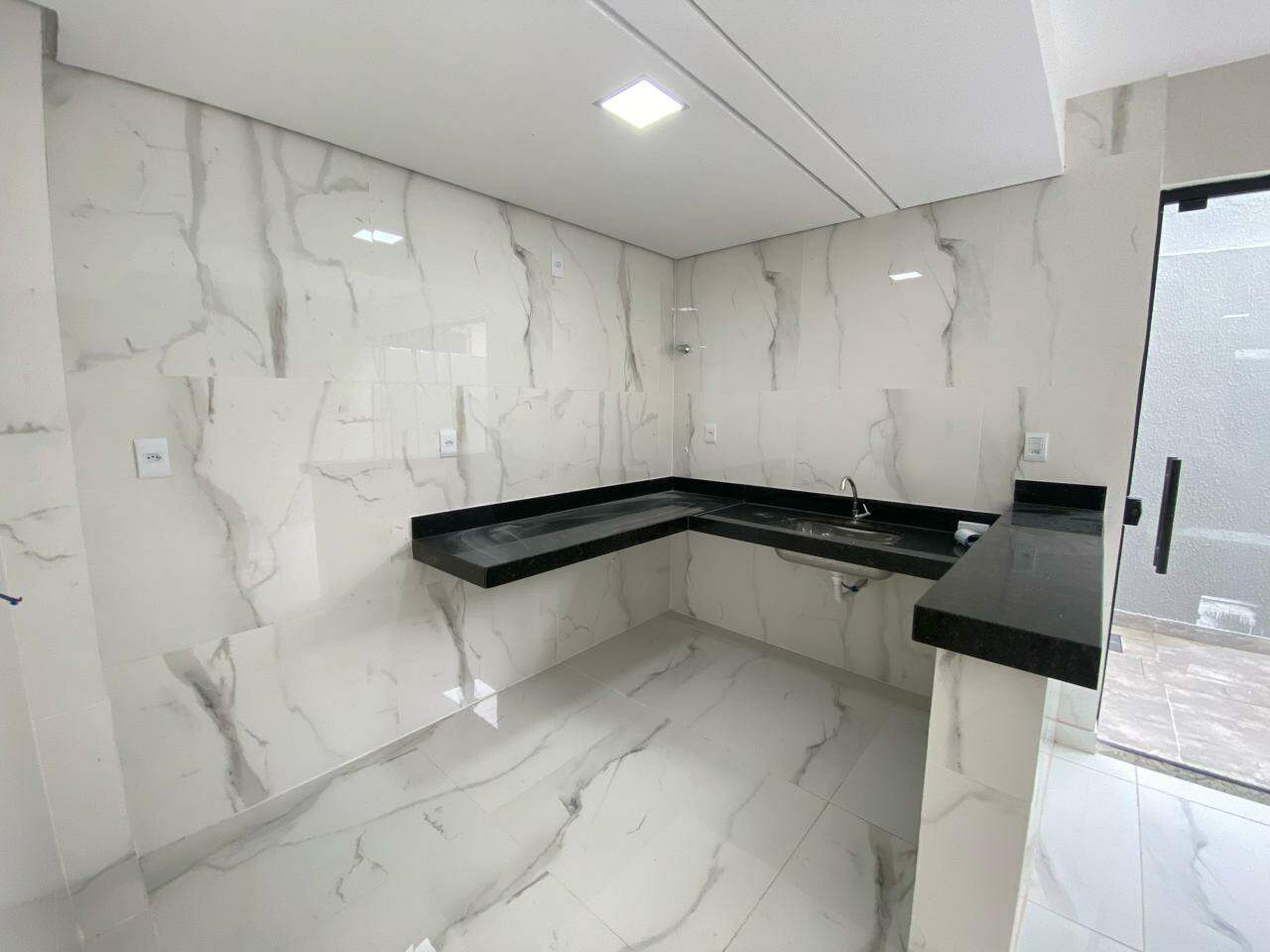 Casa geminada à venda no Santa Mônica: 