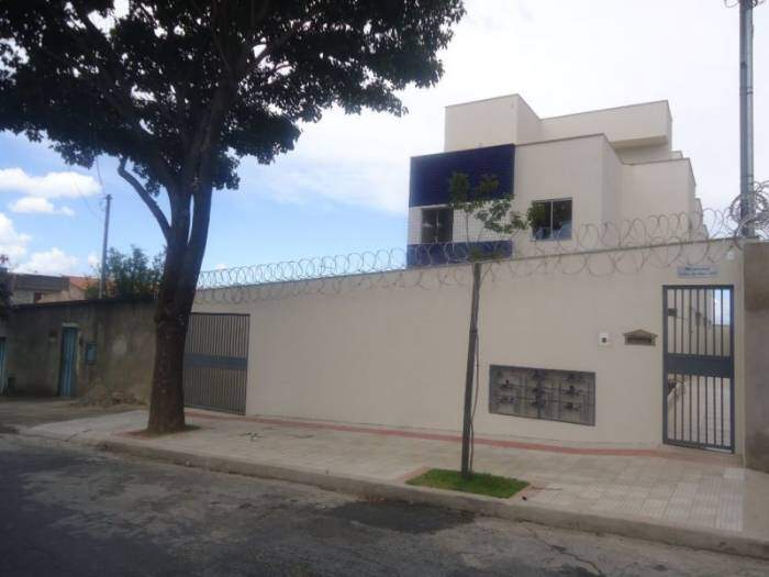 Apartamento com área privativa à venda no Candelária: 