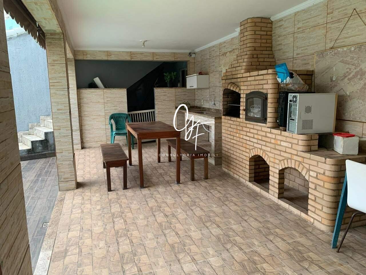 Casa à venda no Centro: 