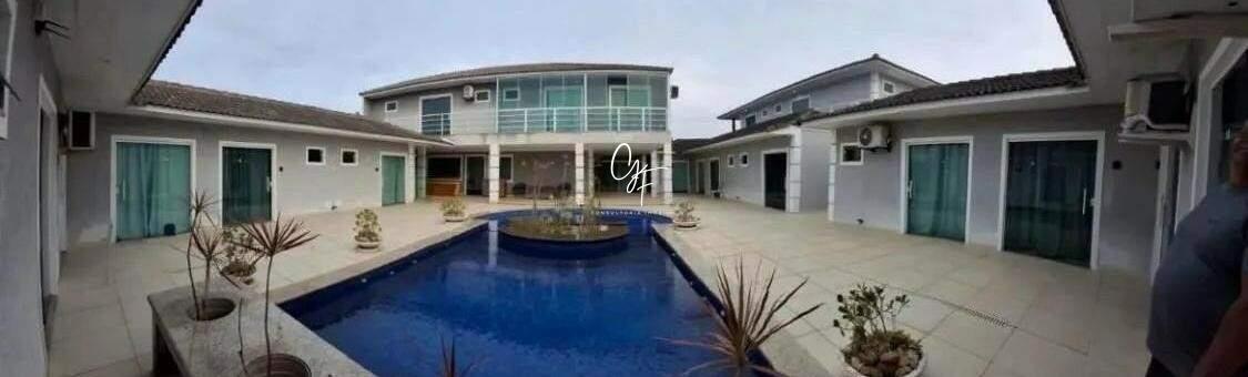 Flat à venda no Peró: 