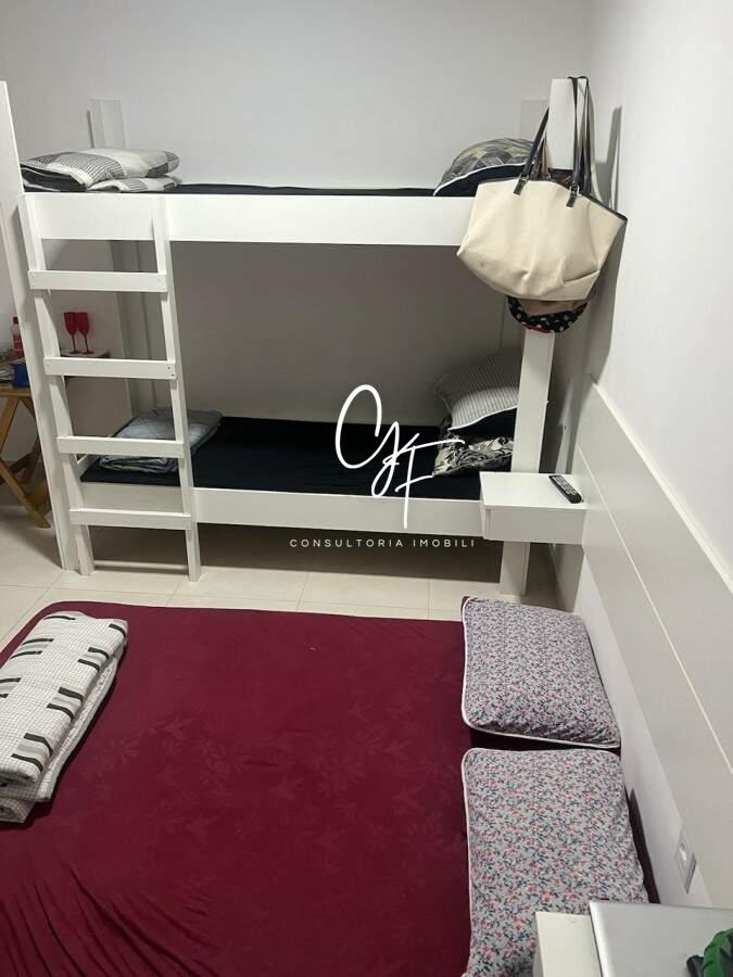 Flat à venda no Peró: 