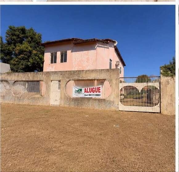 Casa Exclusiva Frente em Cuiabá/MT com 3 Suítes e 5 Vagas (Aceita Financiamento)