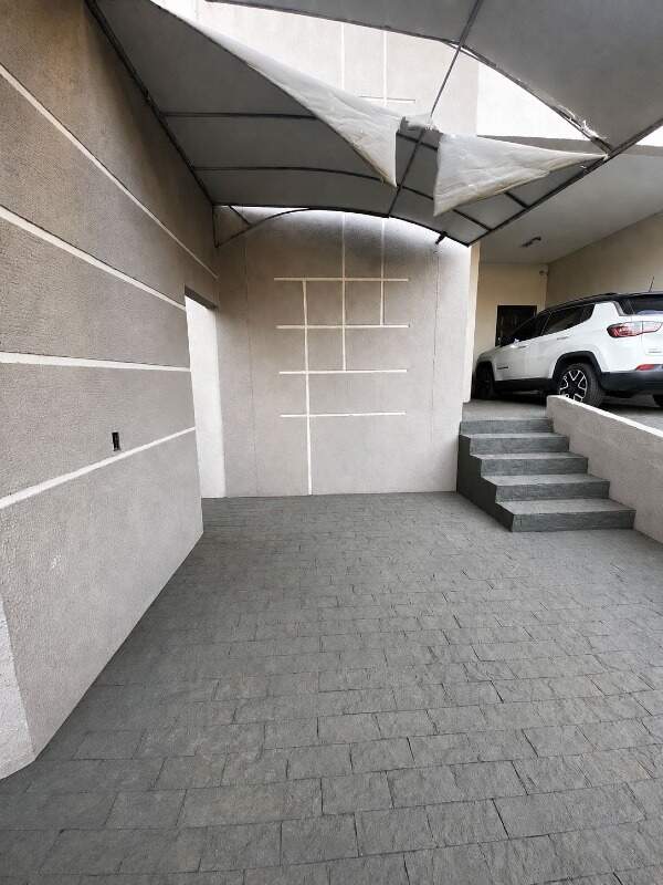Casa Comercial de 290 m² no Jardim Cuiabá, ao Lado do Hospital, com Edícula e 2 Vagas
