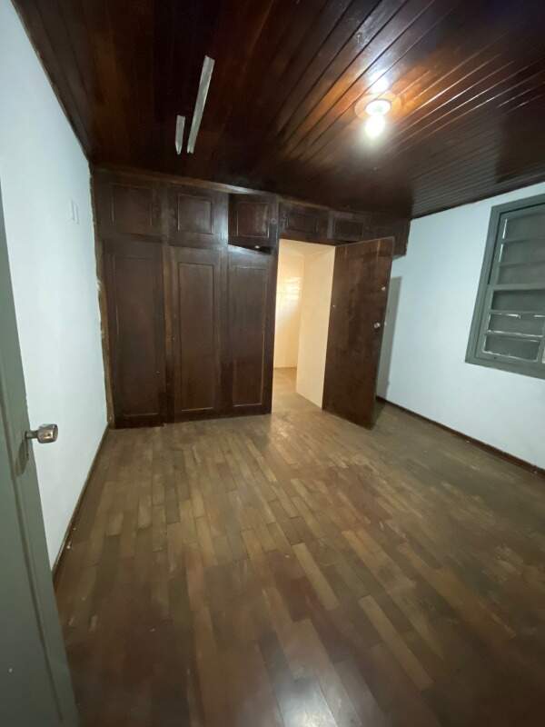 Casa à venda no Centro: 