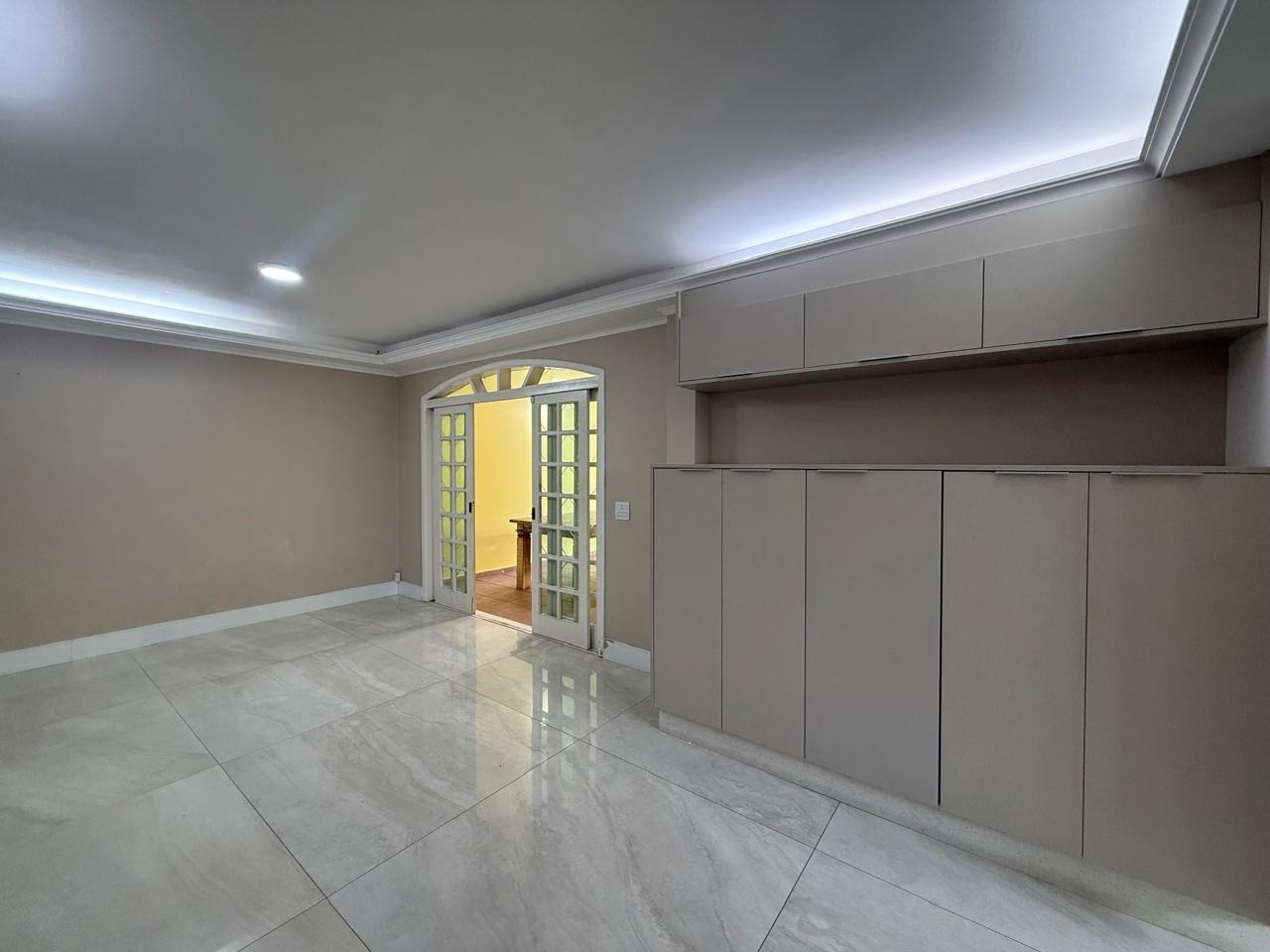 Sobrado à venda no Parque dos Pássaros: 