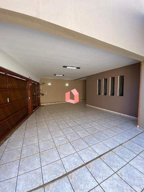 Sobrado à venda no Dos Casa: 