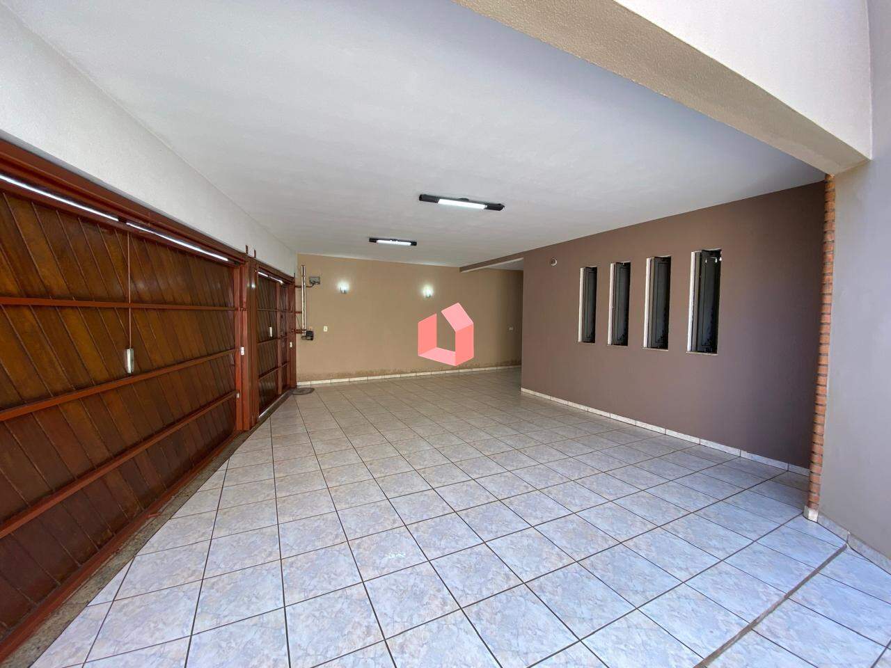 Sobrado à venda no Dos Casa: 
