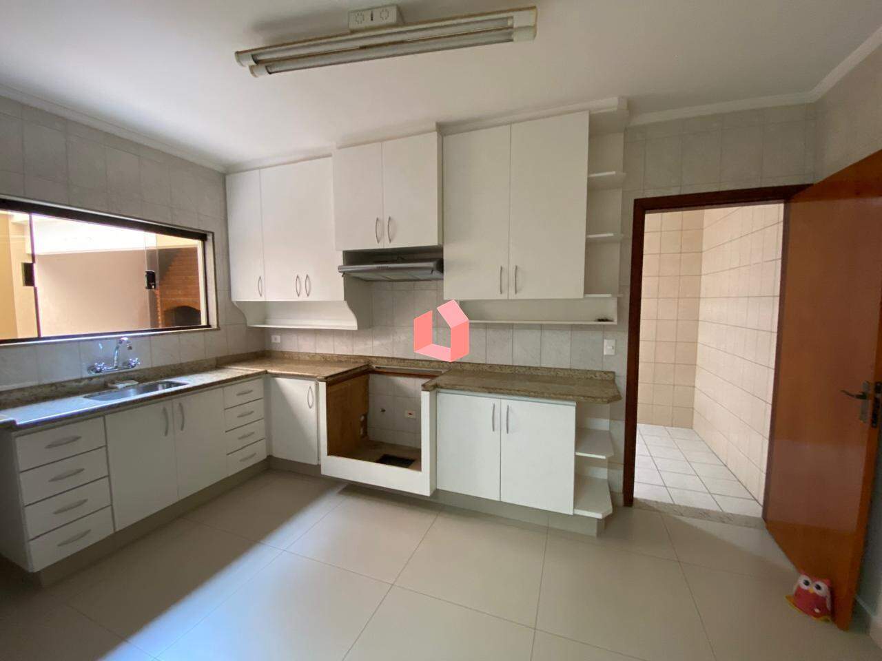 Sobrado à venda no Dos Casa: 