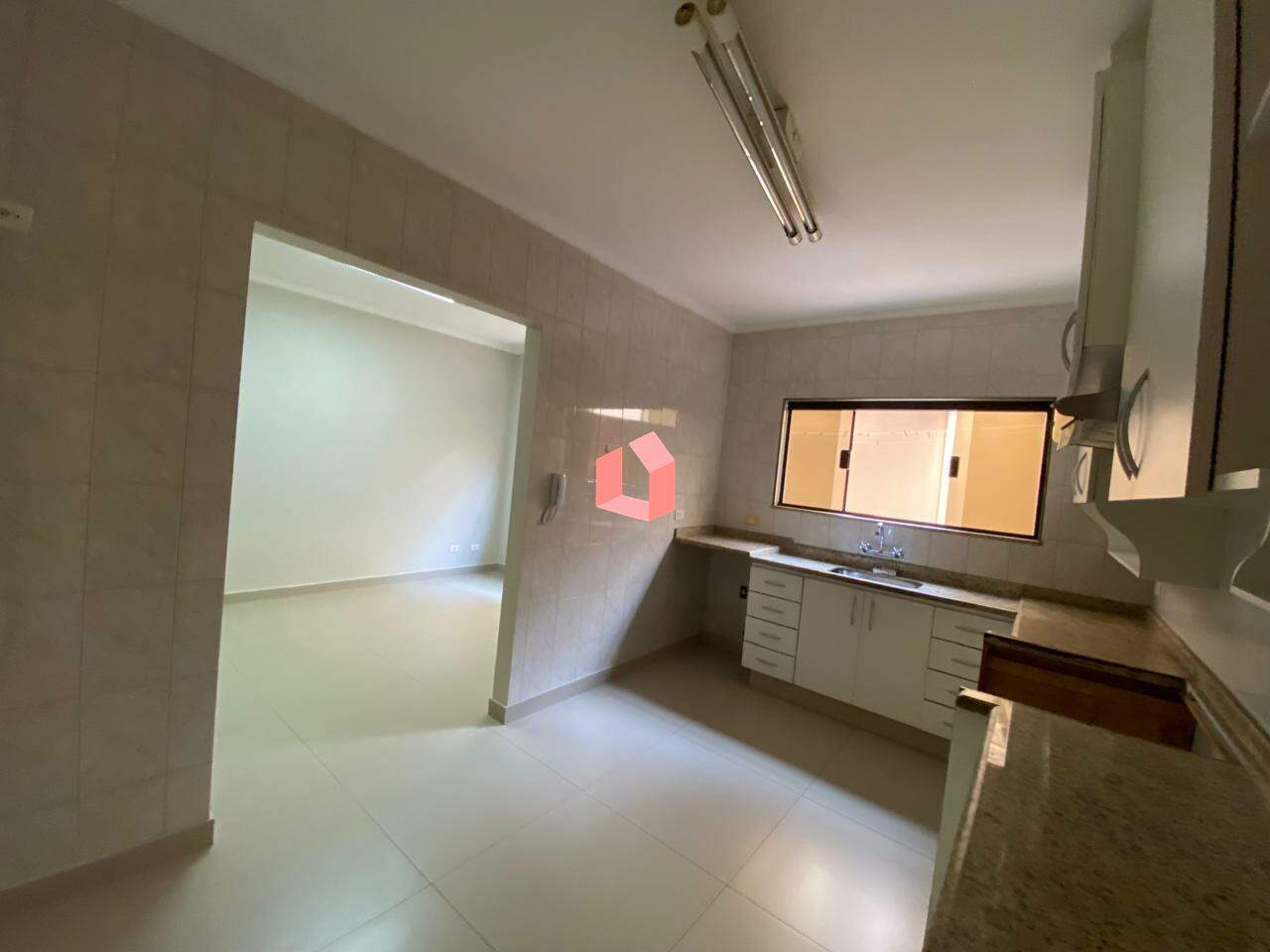 Sobrado à venda no Dos Casa: 