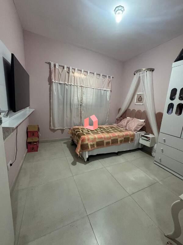 Sobrado à venda no Dos Casa: 