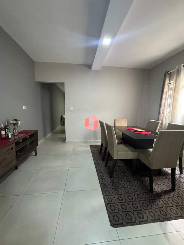 Sobrado à venda no Dos Casa: 