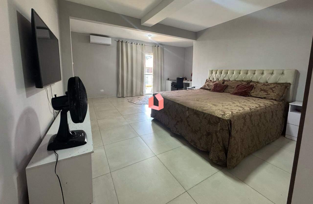 Sobrado à venda no Dos Casa: 