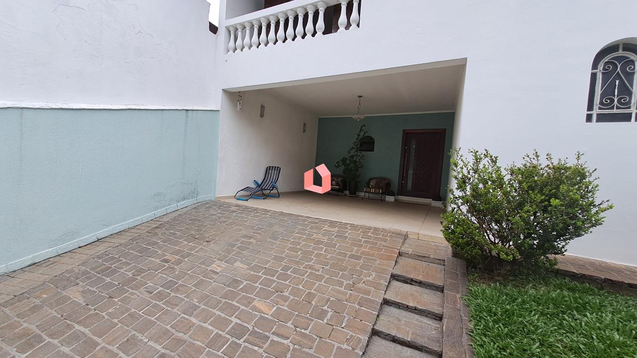 Sobrado à venda no Parque Espacial: 