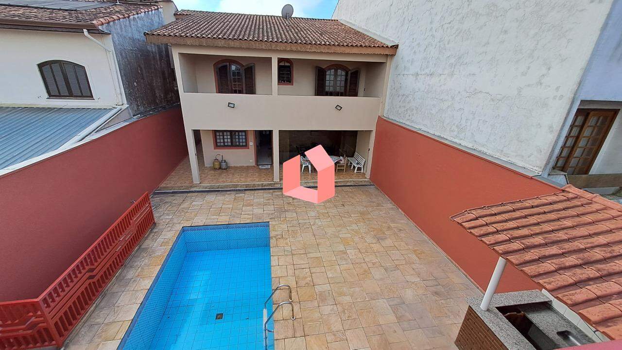 Sobrado à venda no Parque Espacial: area da piscina 