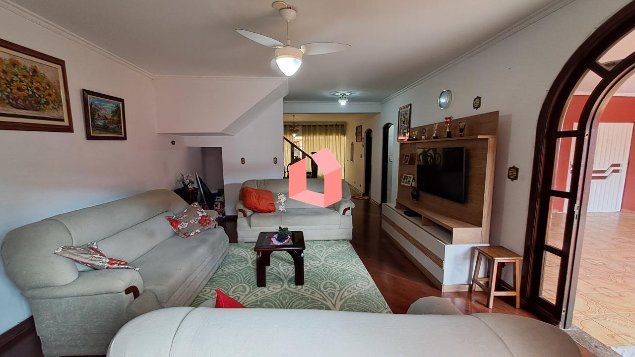 Sobrado à venda no Parque Espacial: sala de estar 