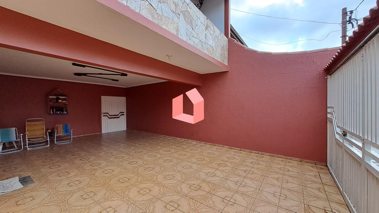 Sobrado à venda no Parque Espacial: garagem até 04 autos/entrada de serviço  