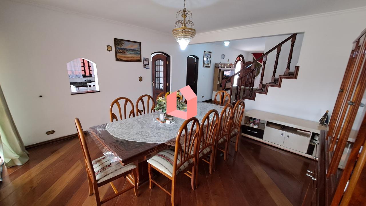 Sobrado à venda no Parque Espacial: 