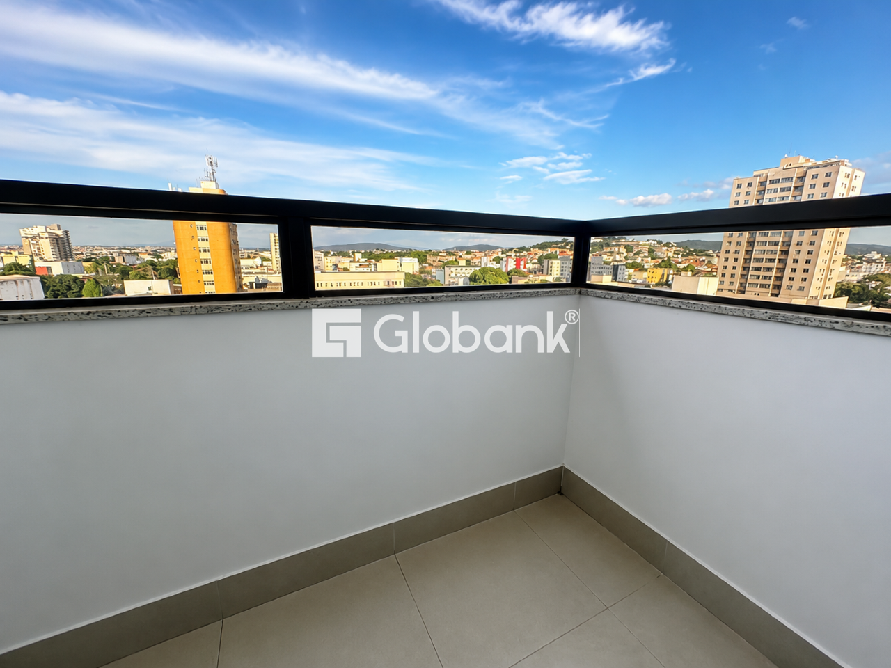 Apartamento 2 quartos à venda Centro 65m² Montes Claros MG: Sacada