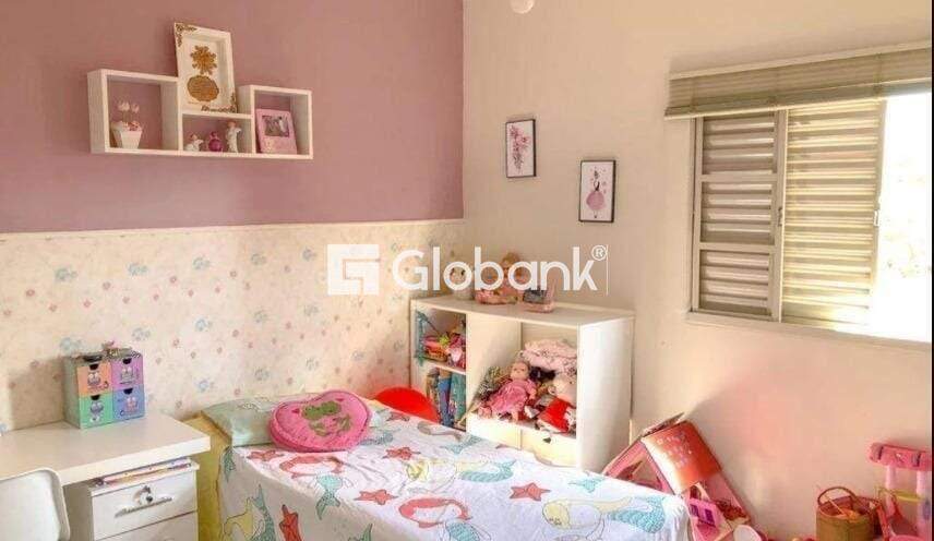 Casa 6 quartos à venda Conjunto Cristo Rei 340m² Montes Claros MG: 