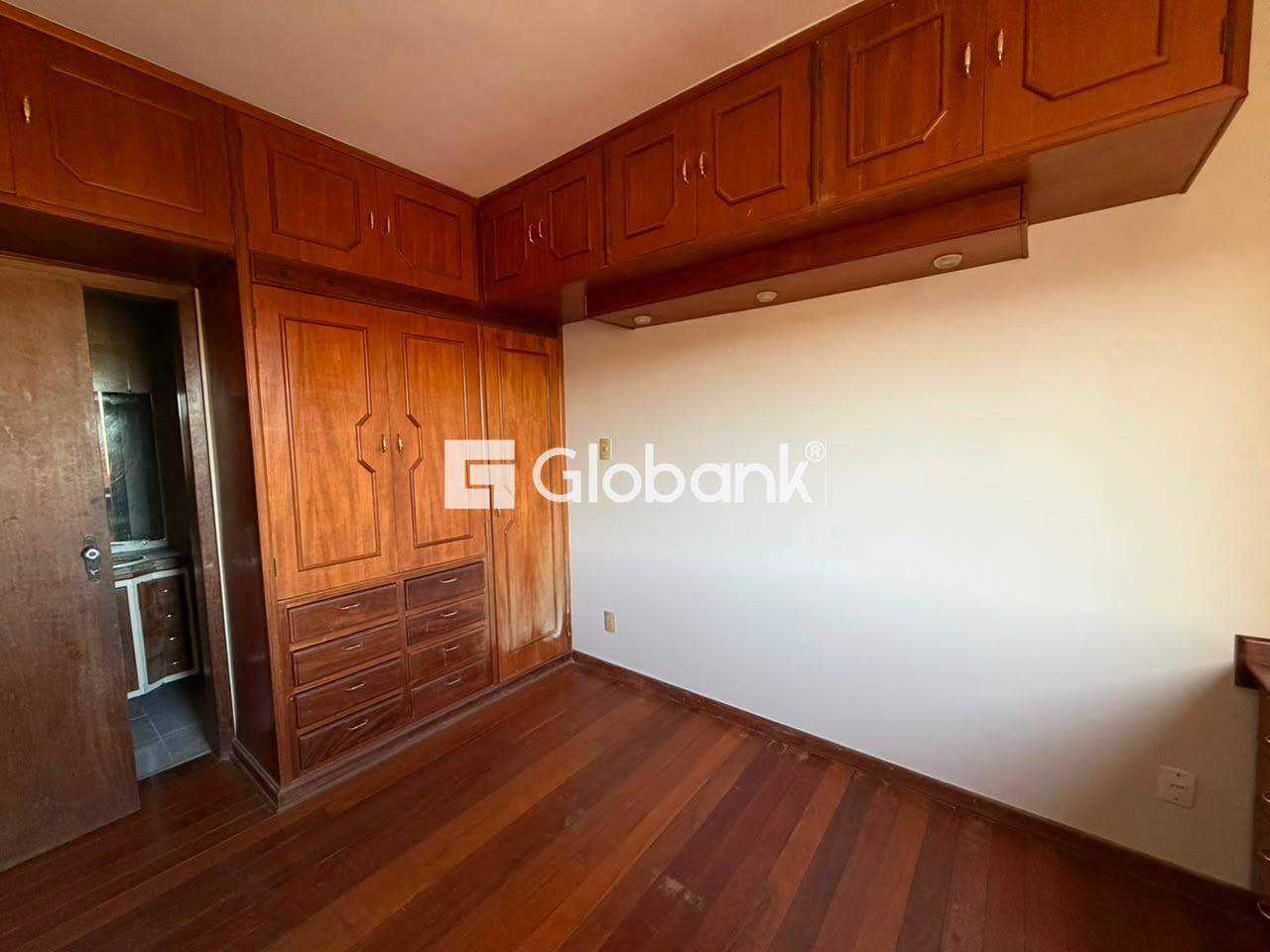 Apartamento 3 quartos para aluguel Morada do Sol 130m² Montes Claros MG: 