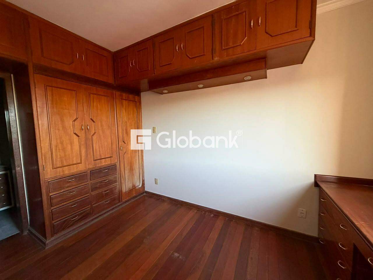 Apartamento 3 quartos para aluguel Morada do Sol 130m² Montes Claros MG: 