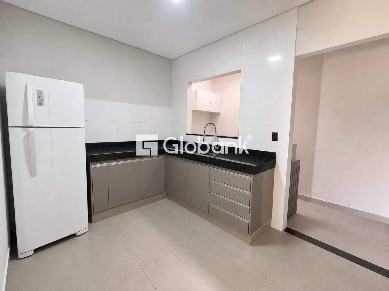 Apartamento 2 quartos para aluguel Jardim São Geraldo 65m² Montes Claros MG: 