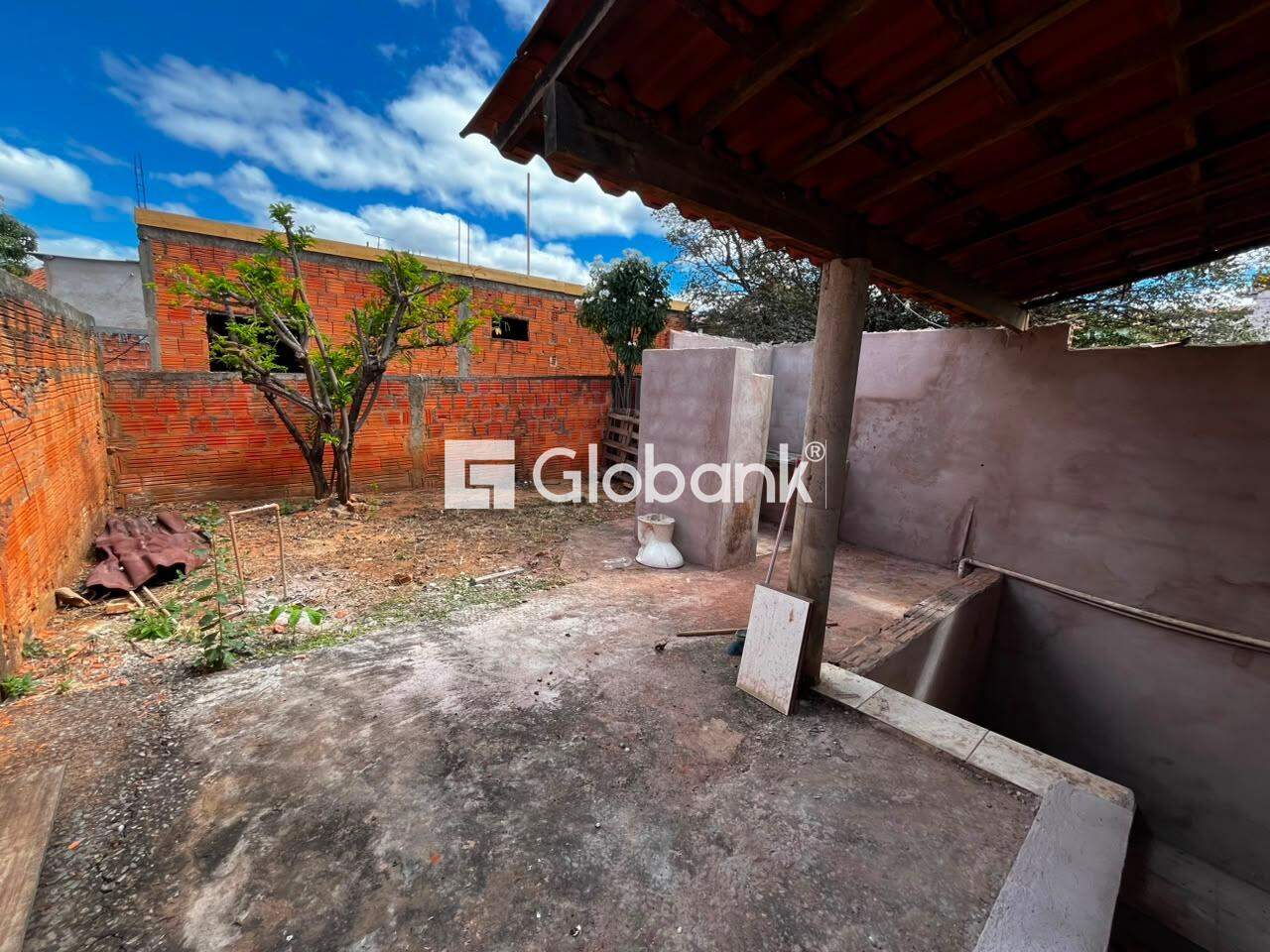 Casa 2 quartos para aluguel Santa Eugênia 60m² Montes Claros MG: