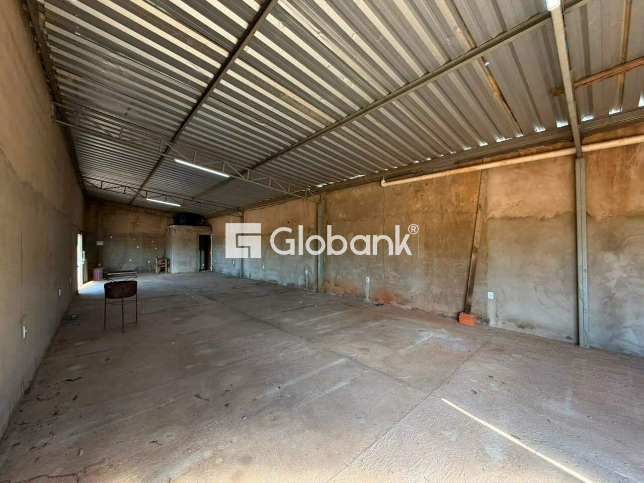 Galpão para aluguel Jardim Olímpico 140m² Montes Claros MG: