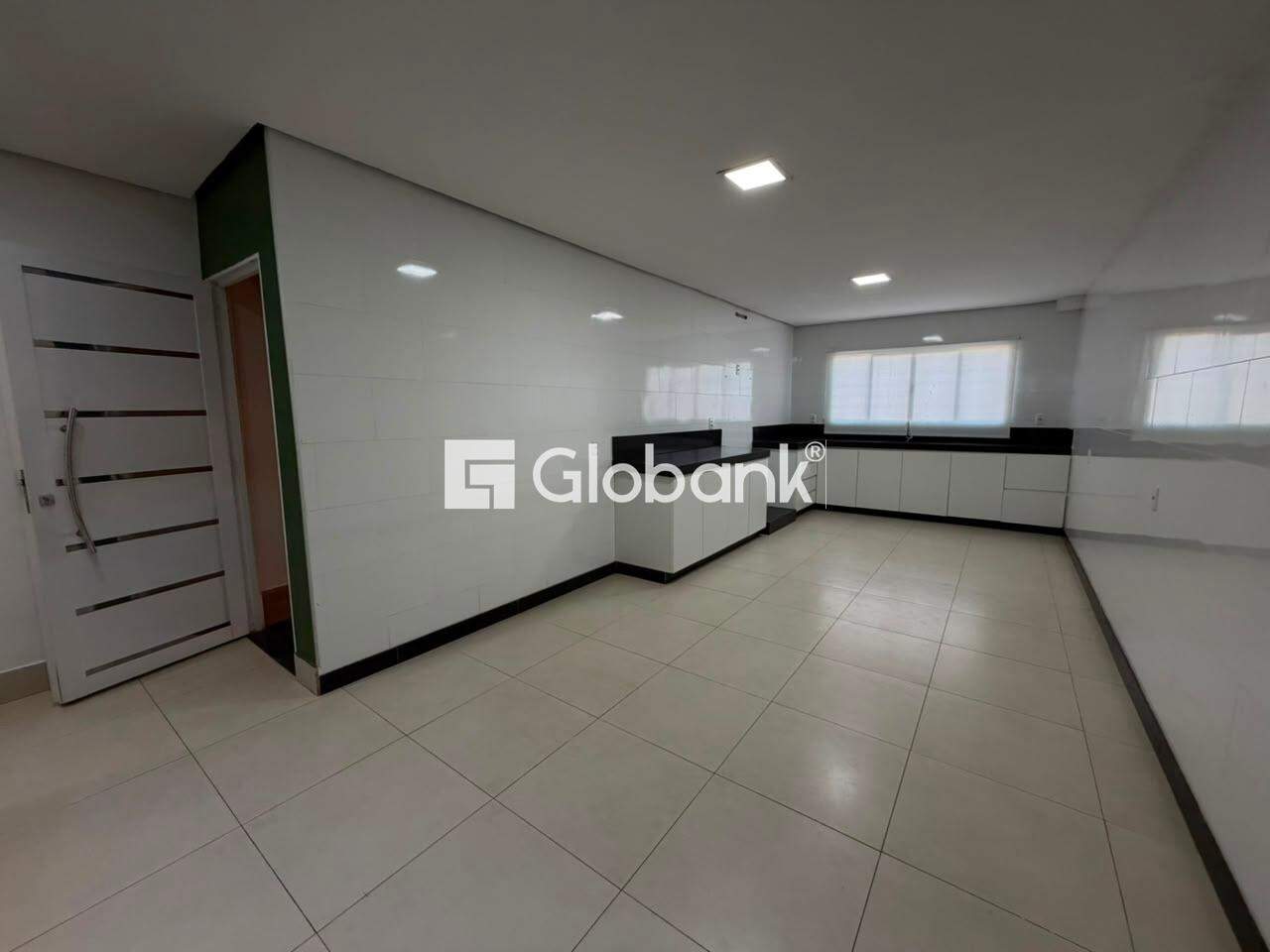 Casa 3 quartos para aluguel Independência 90m² Montes Claros MG: