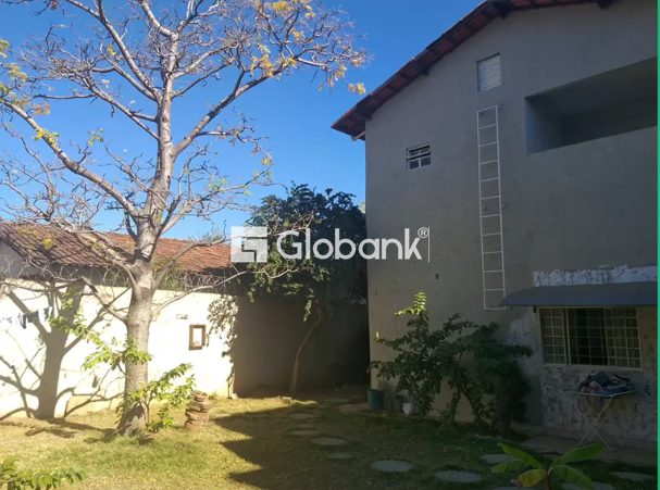 Casa 5 quartos à venda Vila Regina 160m² Montes Claros MG: 