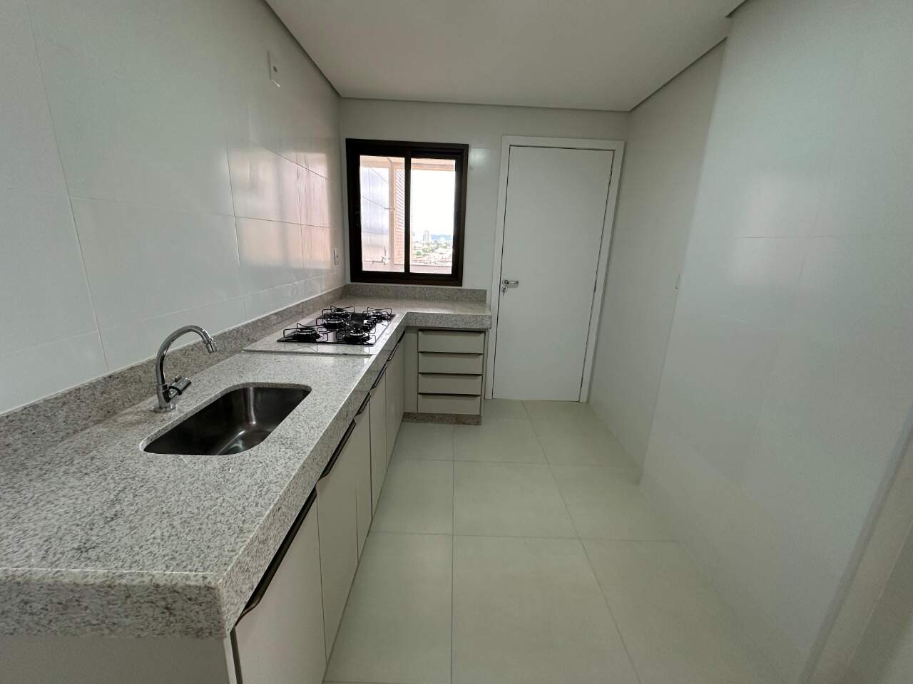 Apartamento 4 quartos para aluguel Todos os Santos 116m² Montes Claros MG: Cozinha