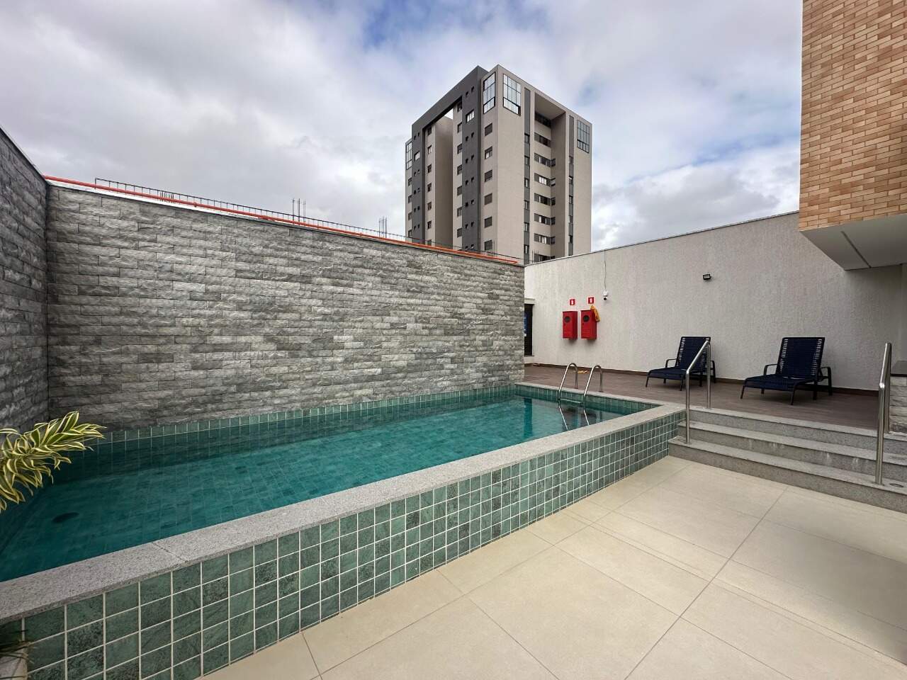 Apartamento 4 quartos para aluguel Todos os Santos 116m² Montes Claros MG: Piscina