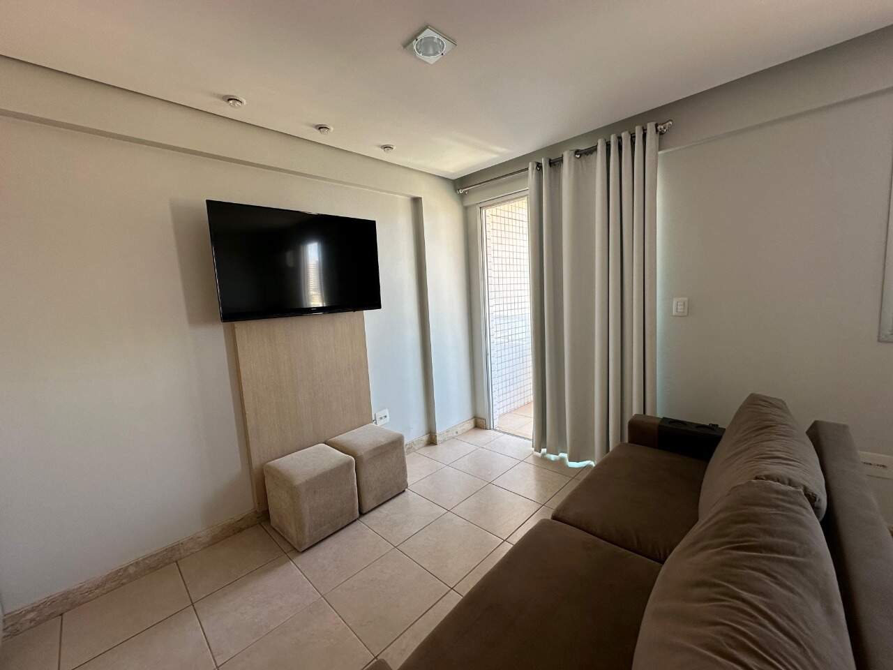 Flat 1 quarto à venda Centro 44m² Montes Claros MG: 
