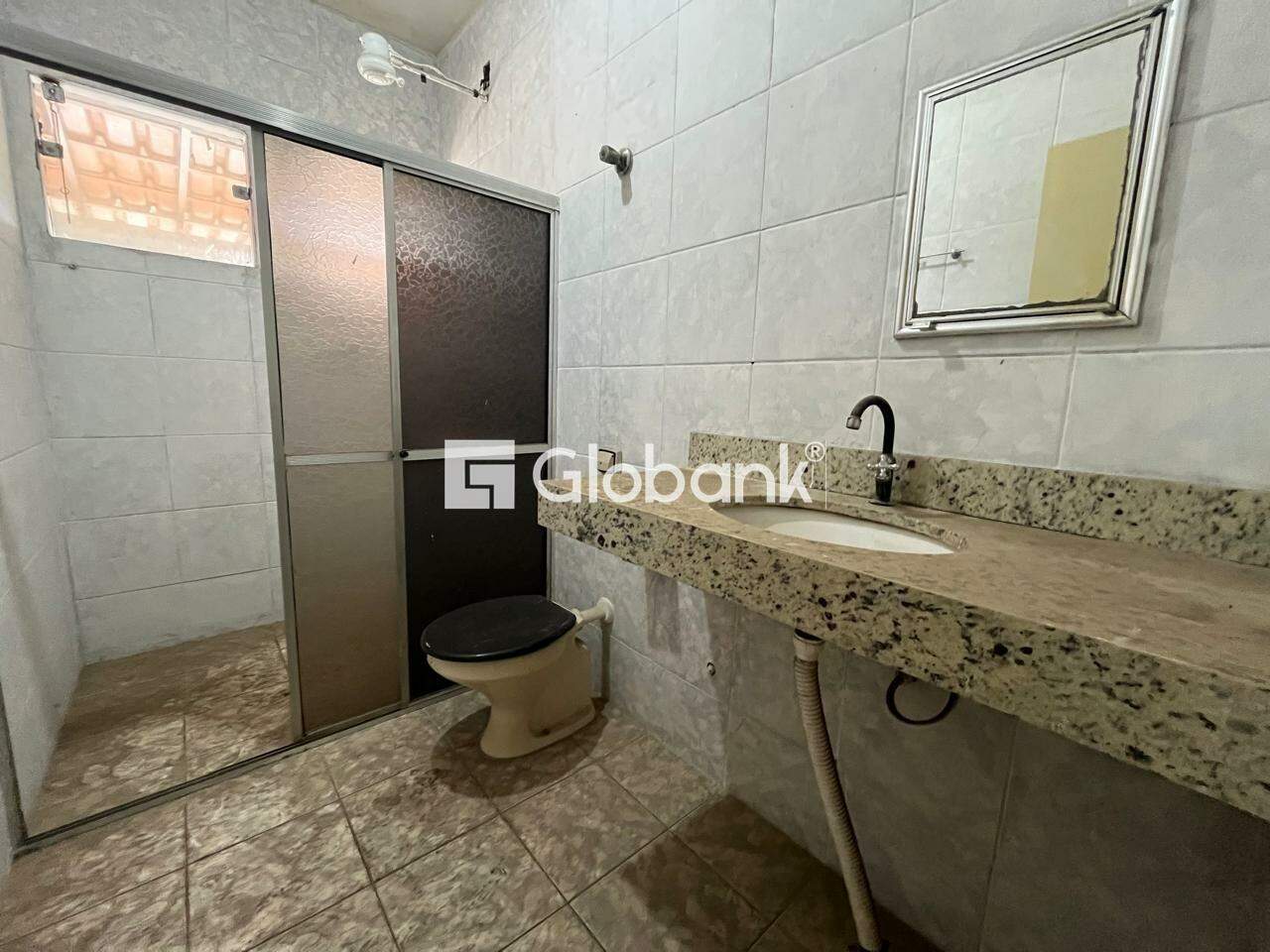 Apartamento 2 quartos para aluguel Renascença 50m² Montes Claros MG: banheiro