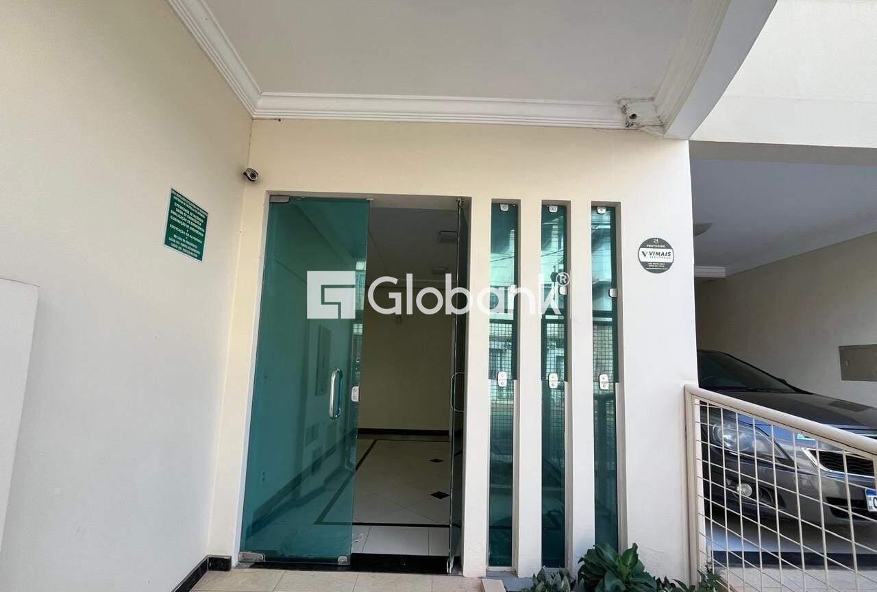 Casa comercial 5 quartos para aluguel Centro 140m² Montes Claros MG: 