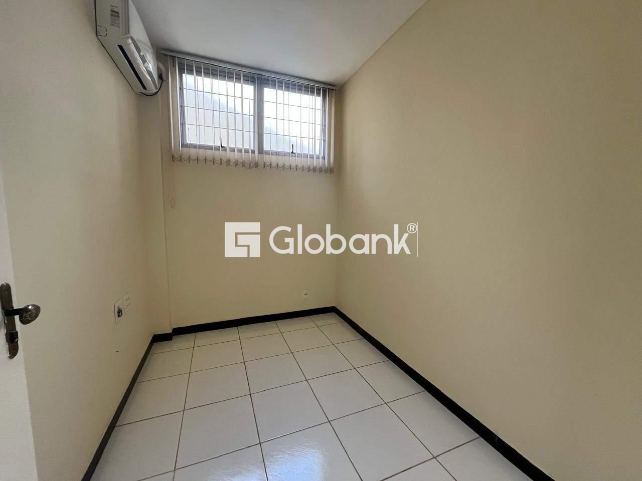 Casa comercial 5 quartos para aluguel Centro 140m² Montes Claros MG: 