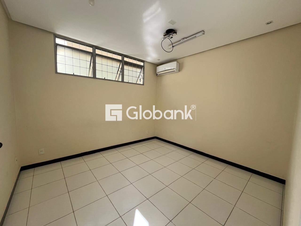 Casa comercial 5 quartos para aluguel Centro 140m² Montes Claros MG: 