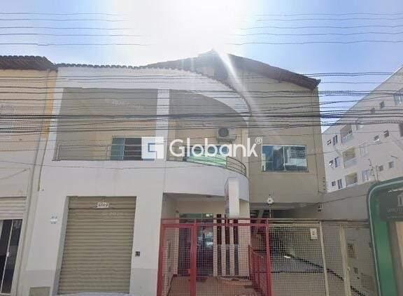 Casa comercial 5 quartos para aluguel Centro 140m² Montes Claros MG: 