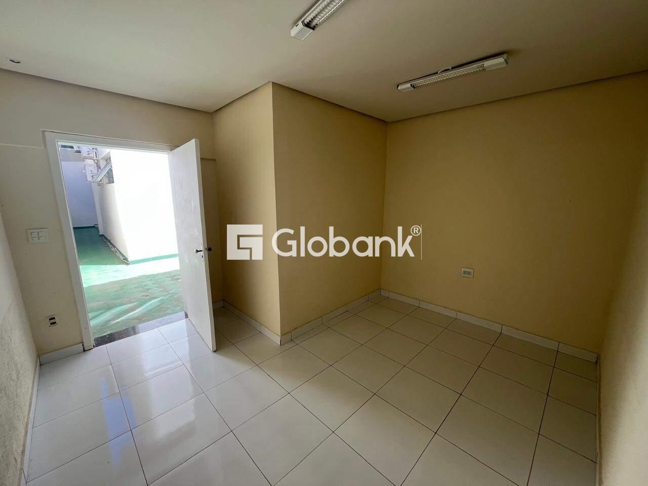 Casa comercial 5 quartos para aluguel Centro 140m² Montes Claros MG: 