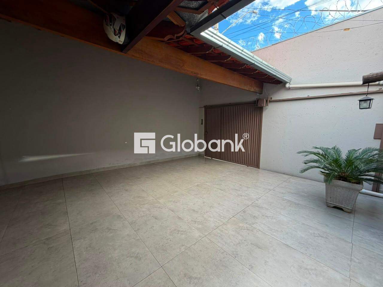 Casa 2 quartos para aluguel Alcides Rabelo 85m² Montes Claros MG: 