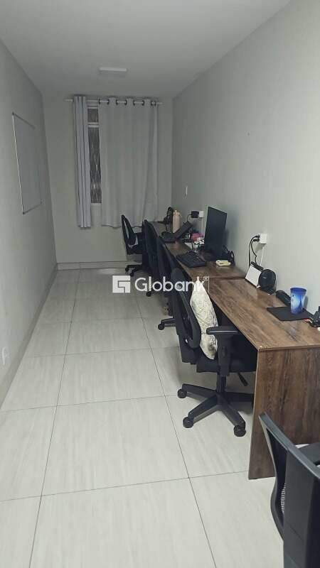 Sala comercial para aluguel Funcionários 25m² Montes Claros MG: 