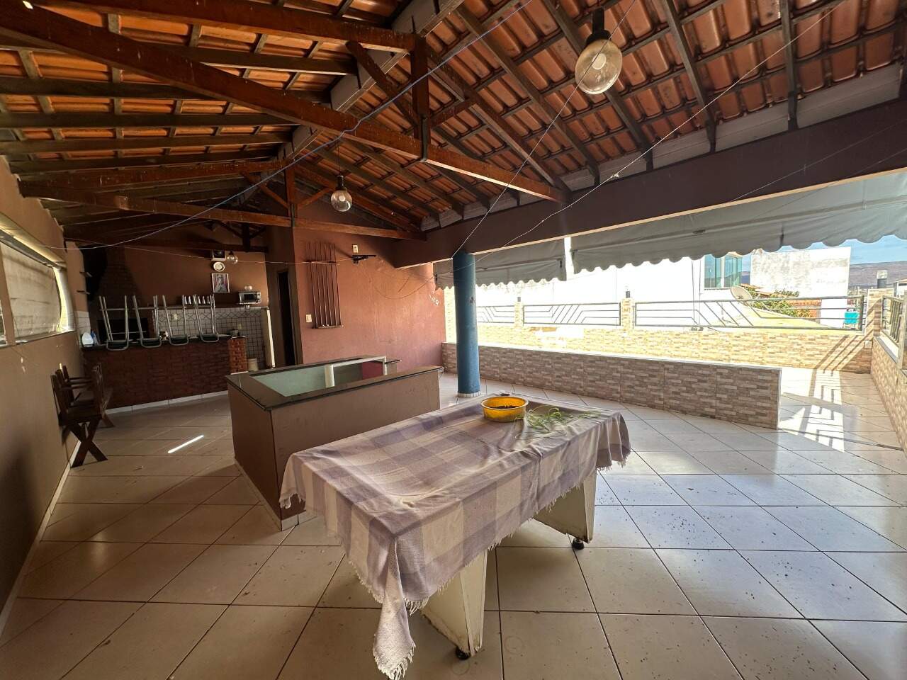 Casa 7 quartos à venda Maracanã 210m² Montes Claros MG: Terra o
