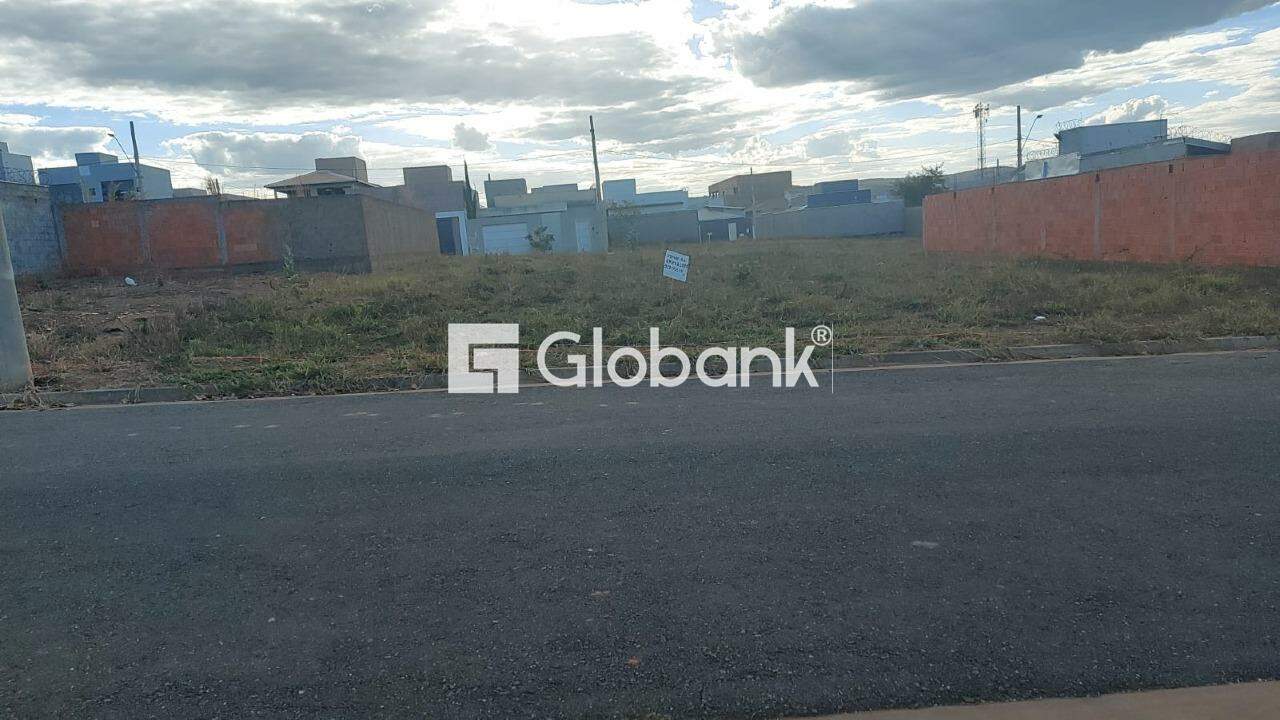 Terreno à venda Loteamento Bosque das Palmeiras 190m² Montes Claros MG: