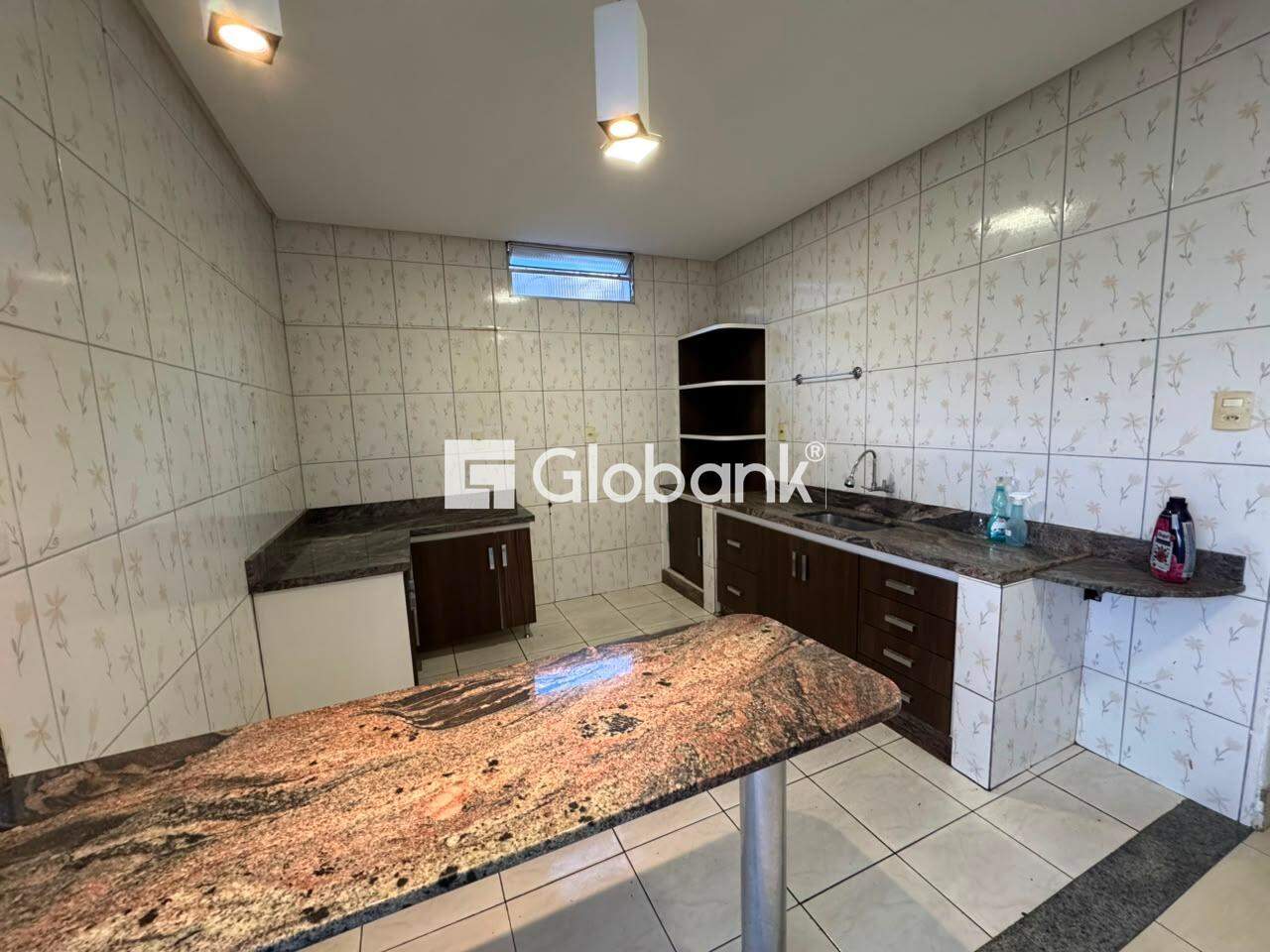 Casa 5 quartos à venda Todos os Santos 356m² Montes Claros MG: