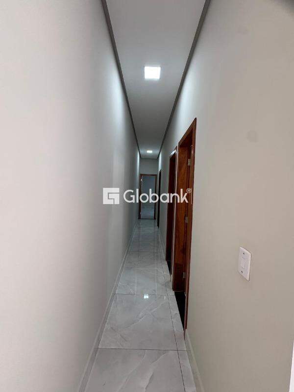 Casa 3 quartos à venda Jardim Olímpico 65m² Montes Claros MG: