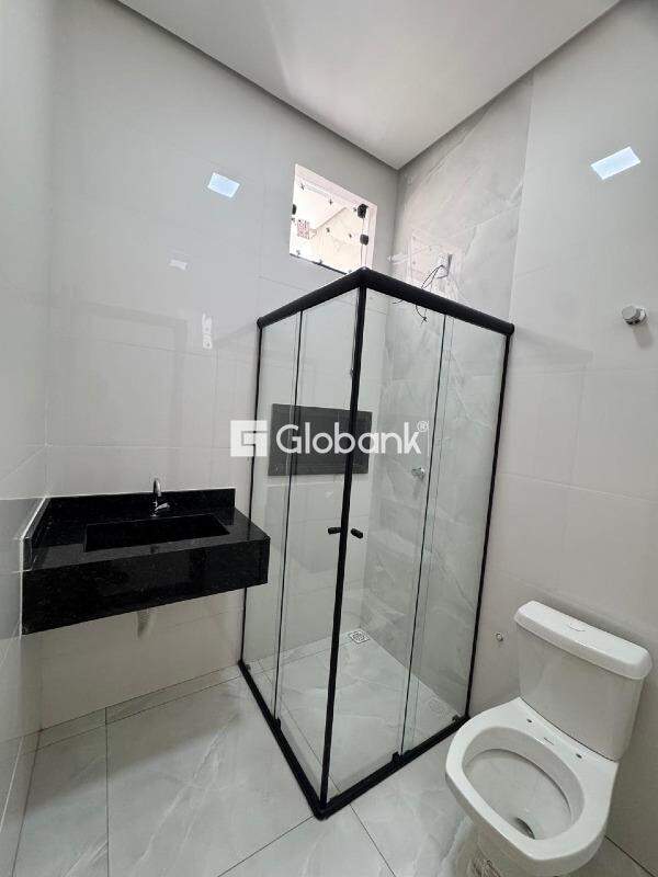Casa 3 quartos à venda Jardim Olímpico 65m² Montes Claros MG: