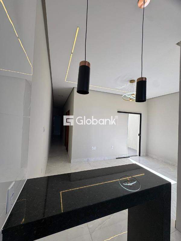 Casa 3 quartos à venda Jardim Olímpico 65m² Montes Claros MG: 