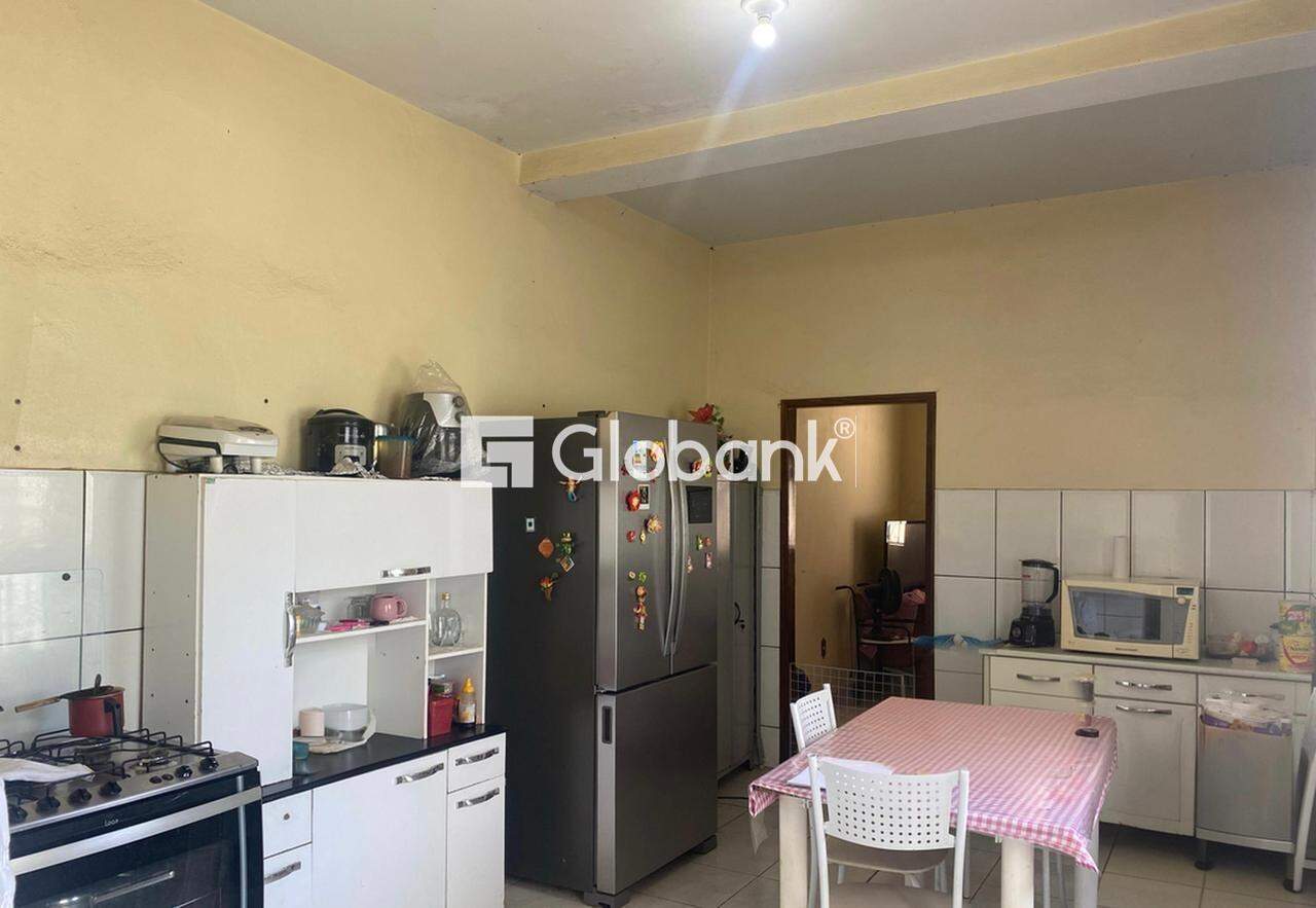 Casa 5 quartos à venda Delfino Magalhães 200m² Montes Claros MG: 