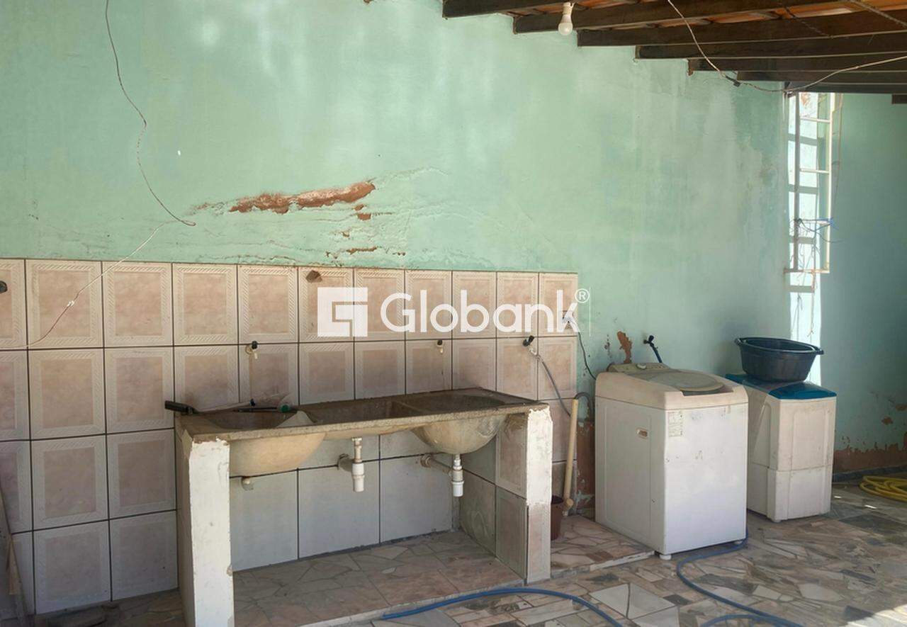 Casa 5 quartos à venda Delfino Magalhães 200m² Montes Claros MG: 